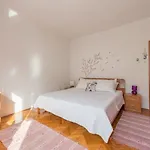 Apartment Odesa With Shared Pool