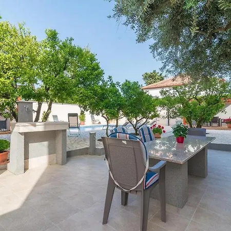 Odesa With Shared Pool * זאדאר