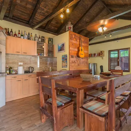 Odesa With Shared Pool זאדאר