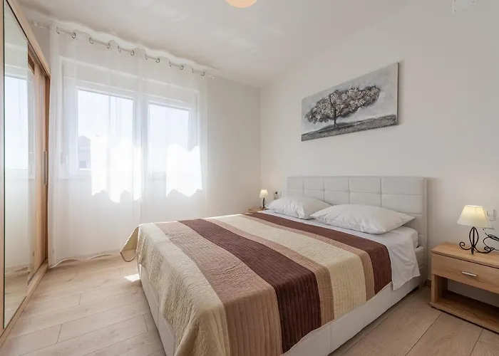 Odesa With Shared Pool Appartement Zadar