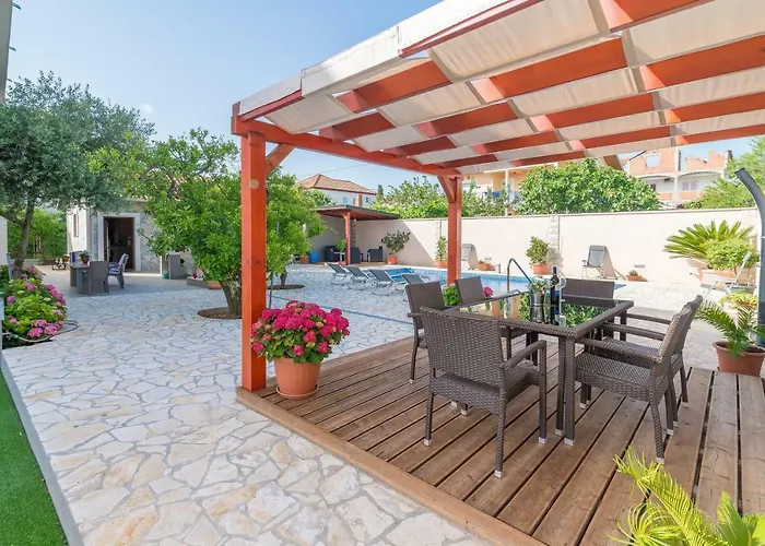 Appartement Odesa With Shared Pool Zadar