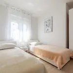 公寓 Odesa With Shared Pool 扎达尔