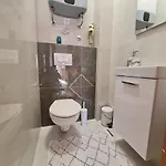 Odesa With Shared Pool 扎达尔