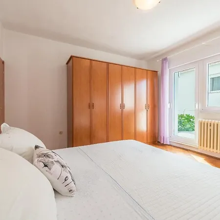Odesa With Shared Pool Apartment