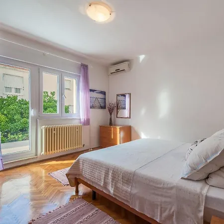 Odesa With Shared Pool 公寓 扎达尔