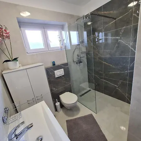 Apartment Odesa With Shared Pool