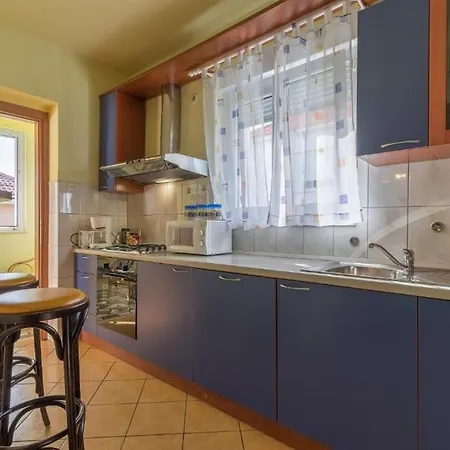 Odesa With Shared Pool Apartment Zadar