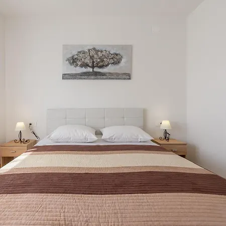 Odesa With Shared Pool Apartment