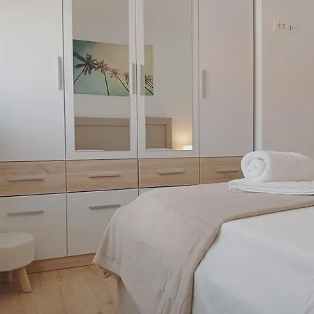 Apartment Odesa With Shared Pool *