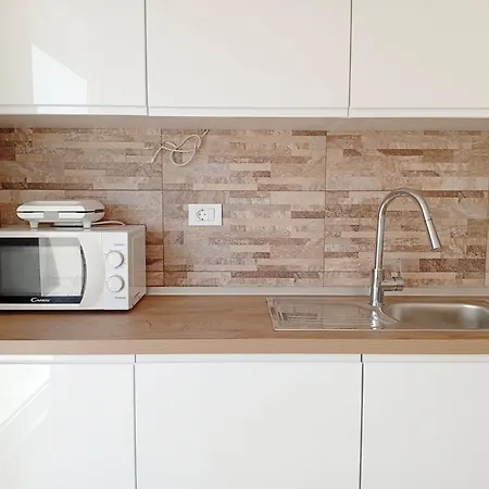 Apartment Odesa With Shared Pool Zadar