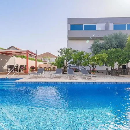 Odesa With Shared Pool *