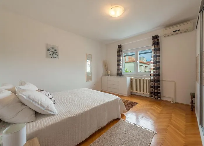 Odesa With Shared Pool * 扎达尔