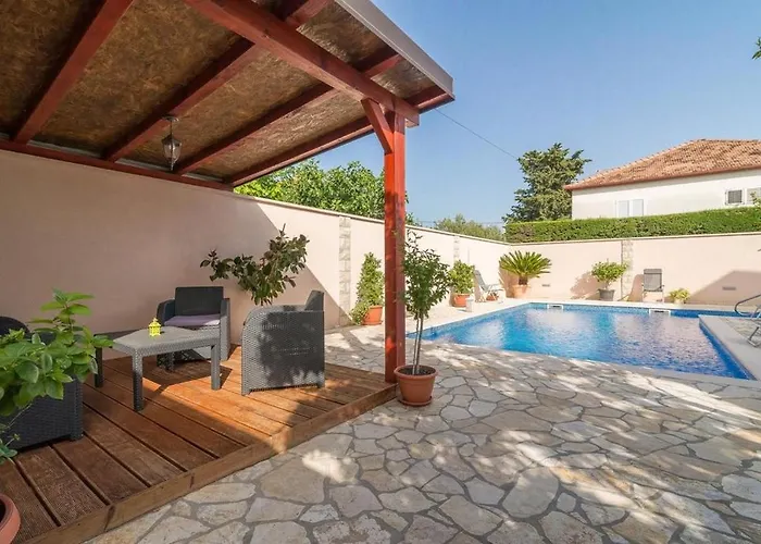 Apartament Odesa With Shared Pool