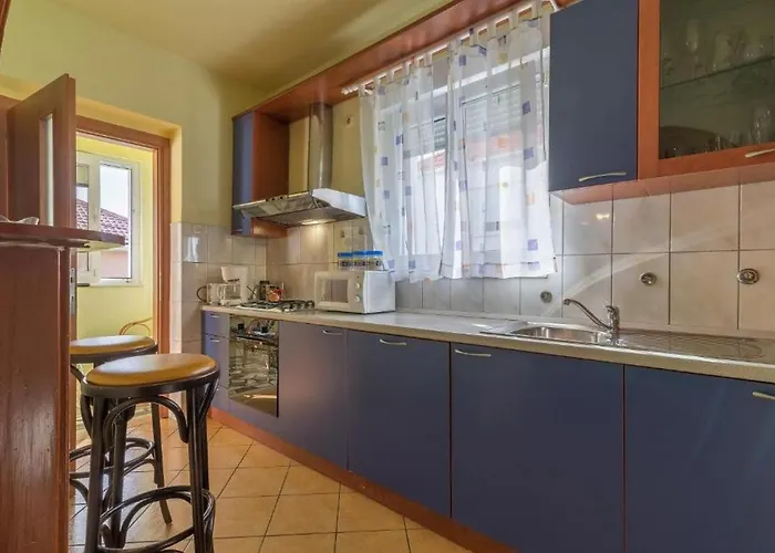 Odesa With Shared Pool Apartament Zadar