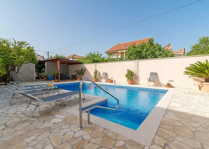 Apartament Odesa With Shared Pool *